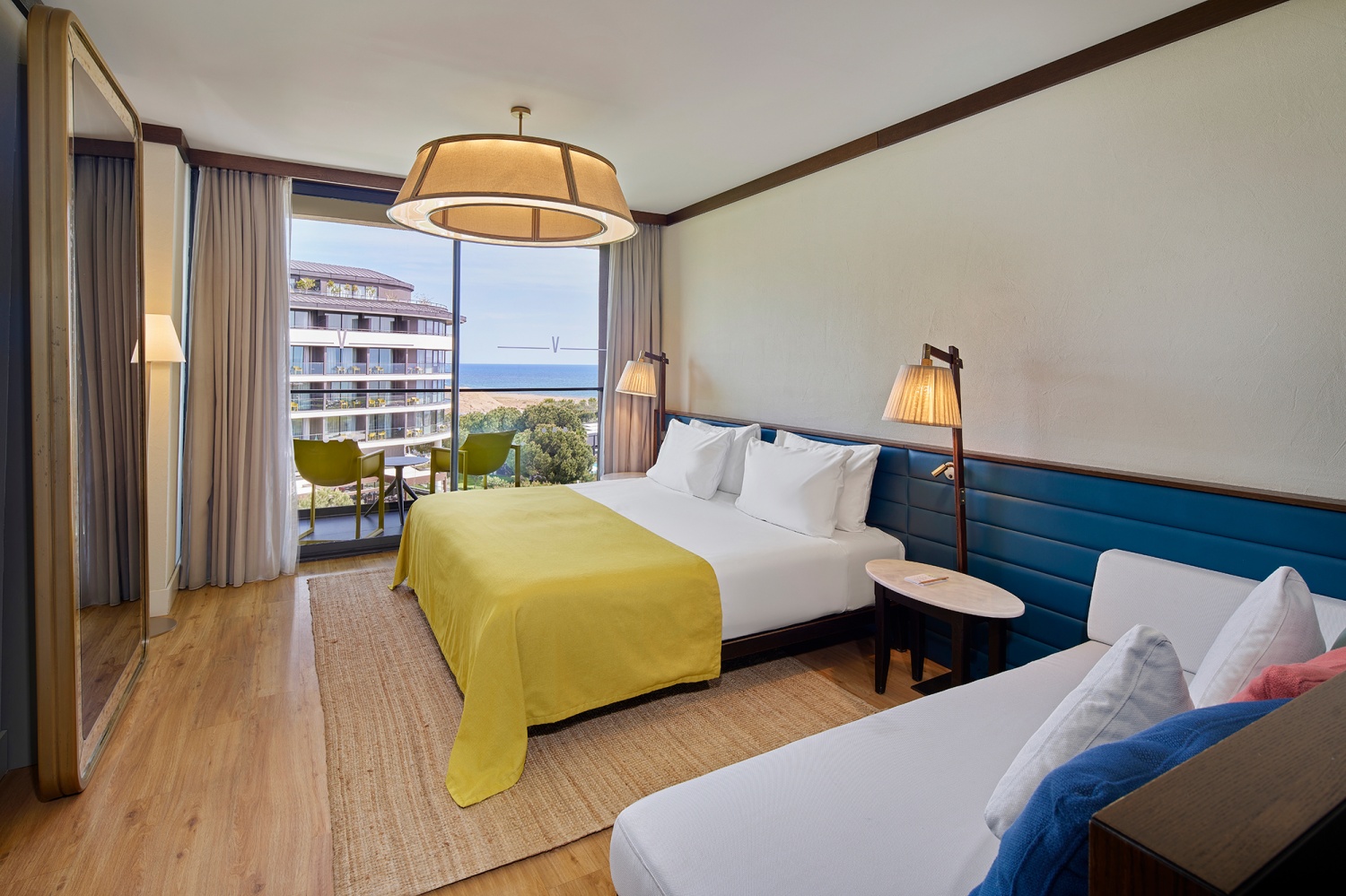 Номер в главном здании с видом на море отеля VOYAGE BELEK GOLF & SPA Номер в главном здании с видом на море
