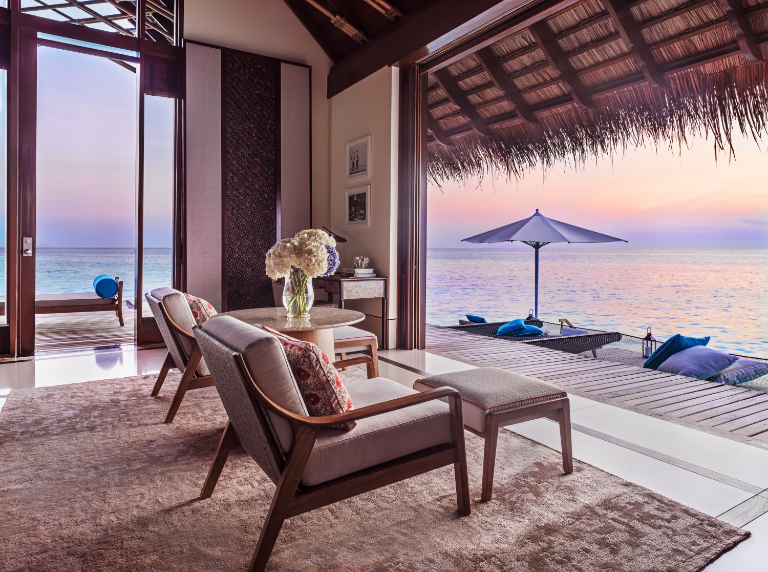 Водная вилла отеля ONE & ONLY REETHI RAH Водная вилла