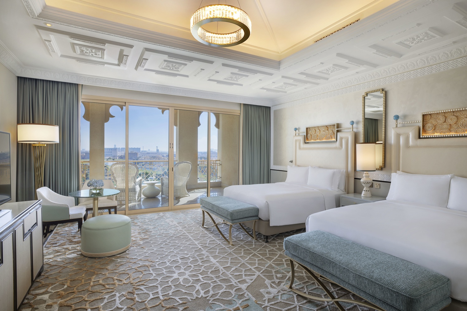 Номер Queen Premier с видом на поле для гольфа отеля WALDORF ASTORIA RAS AL KHAIMAH Номер Queen Premier с видом на поле для гольфа