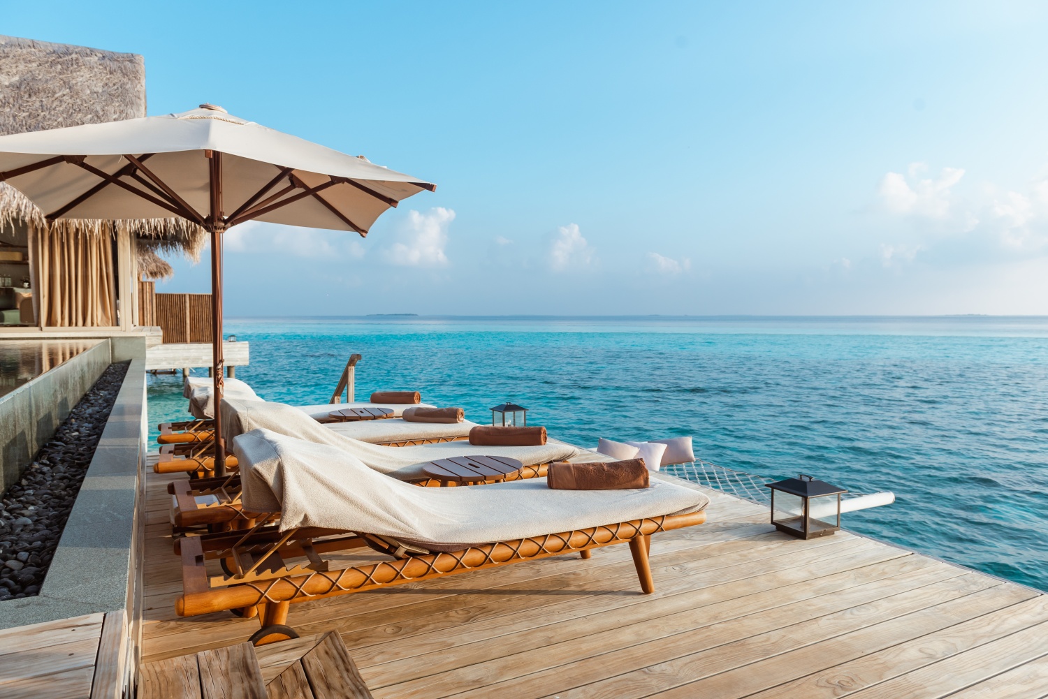 Водная вилла с двумя спальнями и бассейном отеля JOALI MALDIVES Водная вилла с двумя спальнями и бассейном