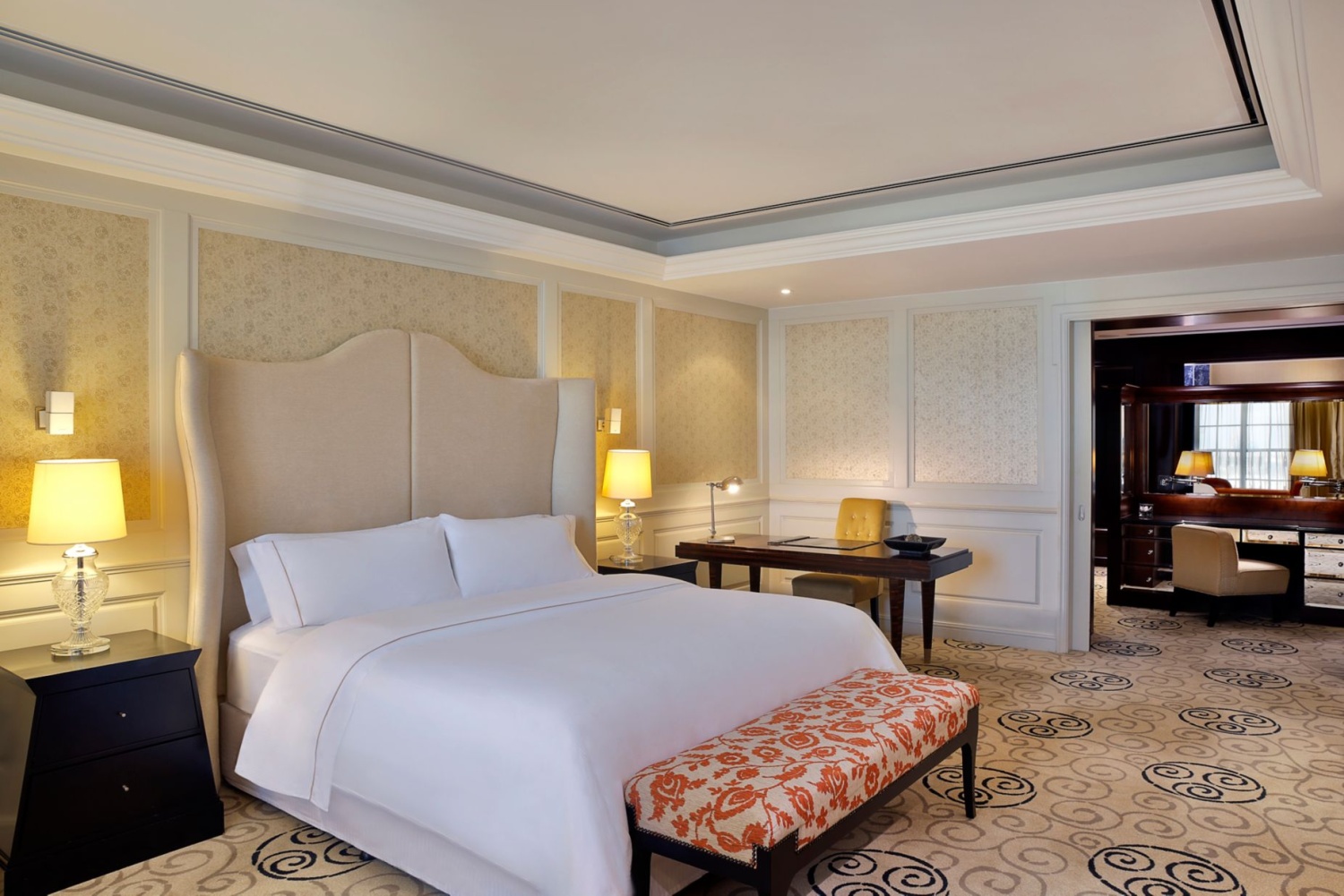 Роскошный люкс с видом на море отеля THE WESTIN DUBAI MINA SEYAHI BEACH RESORT & MARINA Роскошный люкс с видом на море