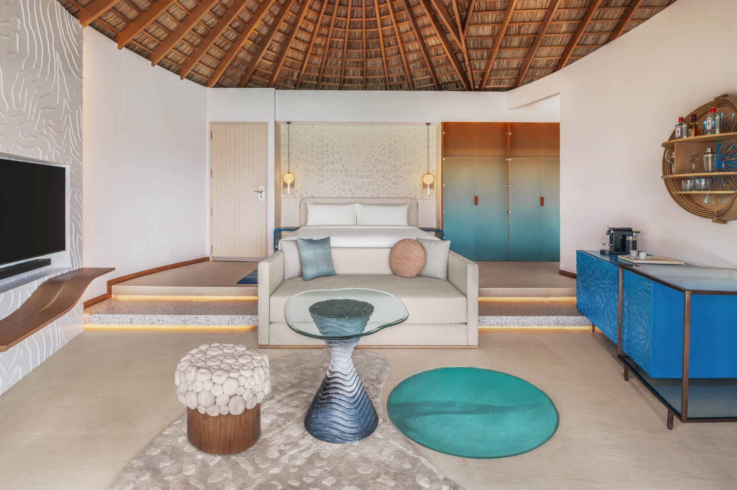 Водная вилла супериор отеля W MALDIVES (EX. W RETREAT & SPA) Водная вилла супериор