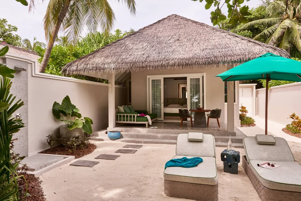 Пляжная вилла с двумя спальнями отеля FINOLHU BAA ATOLL MALDIVES Пляжная вилла с двумя спальнями