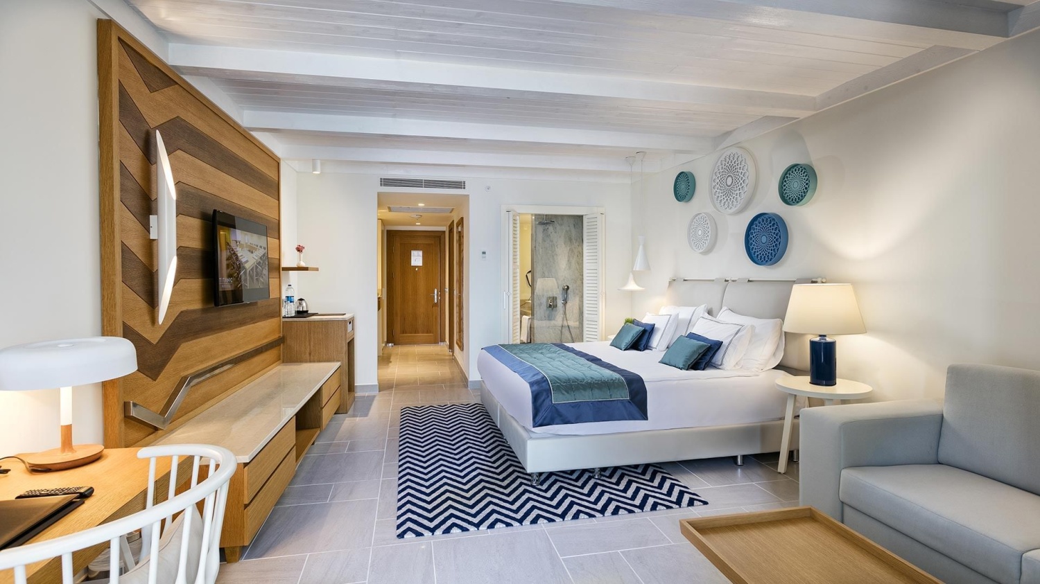 Стандартный номер с частичным видом на море отеля TITANIC LUXURY COLLECTION BODRUM (EX. TITANIC DELUXE BODRUM) Стандартный номер с частичным видом на море