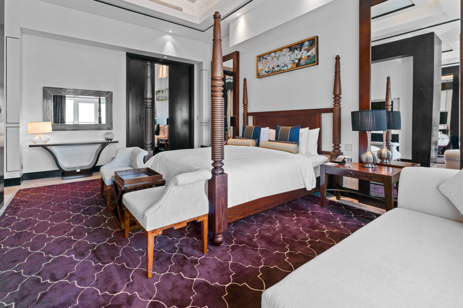 Королевский люкс с четырьмя спальнями отеля RIXOS MARINA ABU DHABI Королевский люкс с четырьмя спальнями