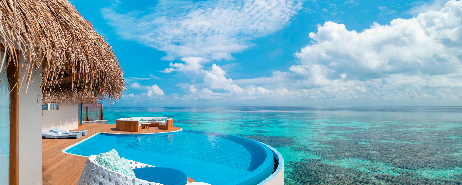 Водная вилла Oasis отеля W MALDIVES (EX. W RETREAT & SPA) Водная вилла Oasis