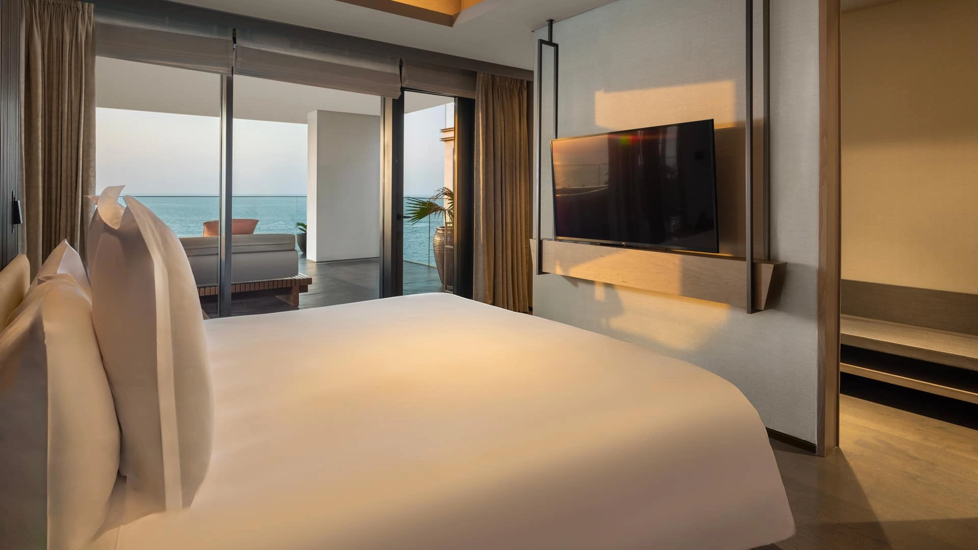 Президентский люкс Harmony Oceanfront с двумя спальнями отеля BANYAN TREE DUBAI (EX. CAESARS PALACE DUBAI) Президентский люкс Harmony Oceanfront с двумя спальнями
