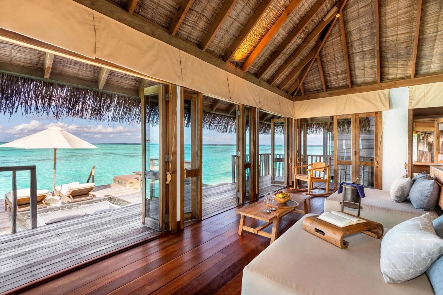 Водная резиденция отеля GILI LANKANFUSHI Водная резиденция