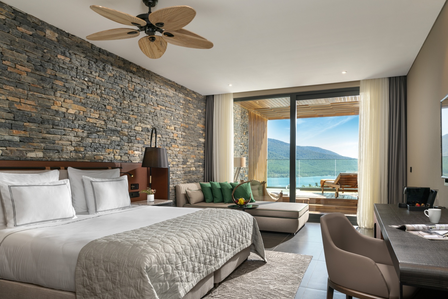 Номер с террасой отеля LUJO HOTEL BODRUM (EX. LUJO ART & JOY) Номер с террасой