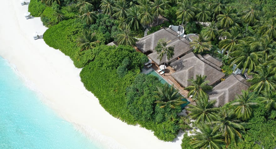 Пляжная резиденция с тремя спальнями и бассейном отеля ANANTARA KIHAVAH VILLAS Пляжная резиденция с тремя спальнями и бассейном