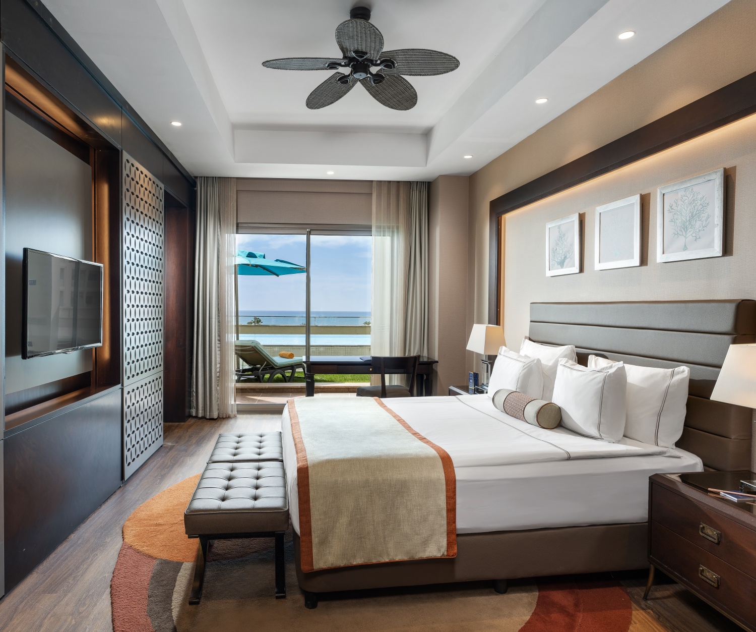 Люкс с выходом к бассейну отеля KAYA PALAZZO GOLF RESORT (EX. RIU) Люкс с выходом к бассейну
