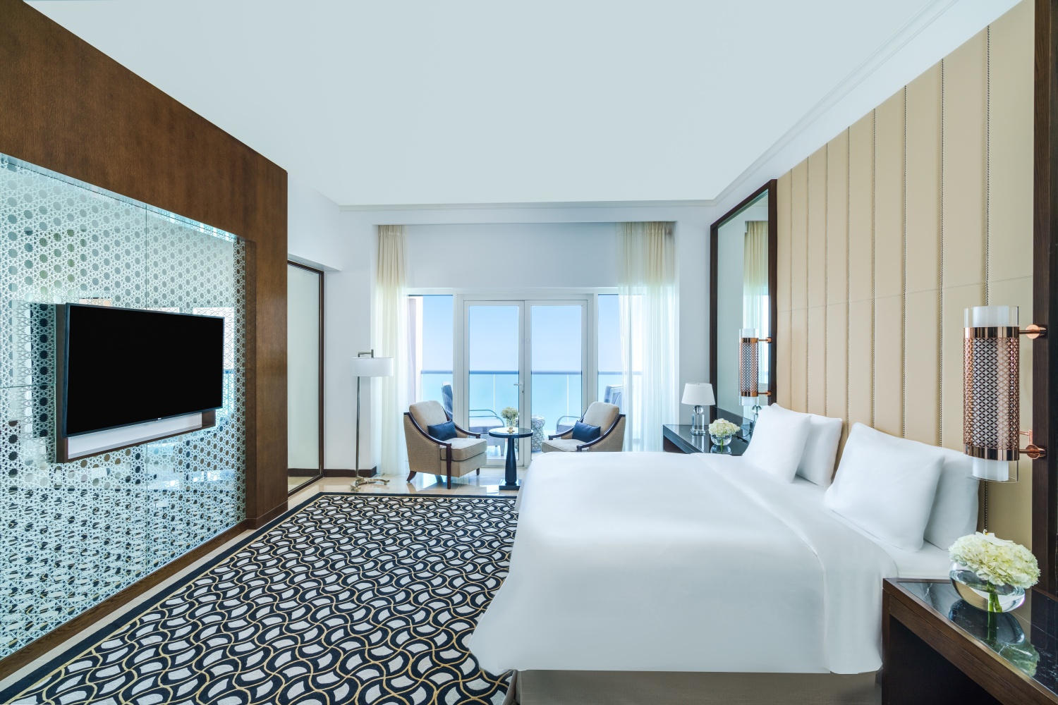 Люкс King с двумя спальнями отеля RIXOS MARINA ABU DHABI Люкс King с двумя спальнями
