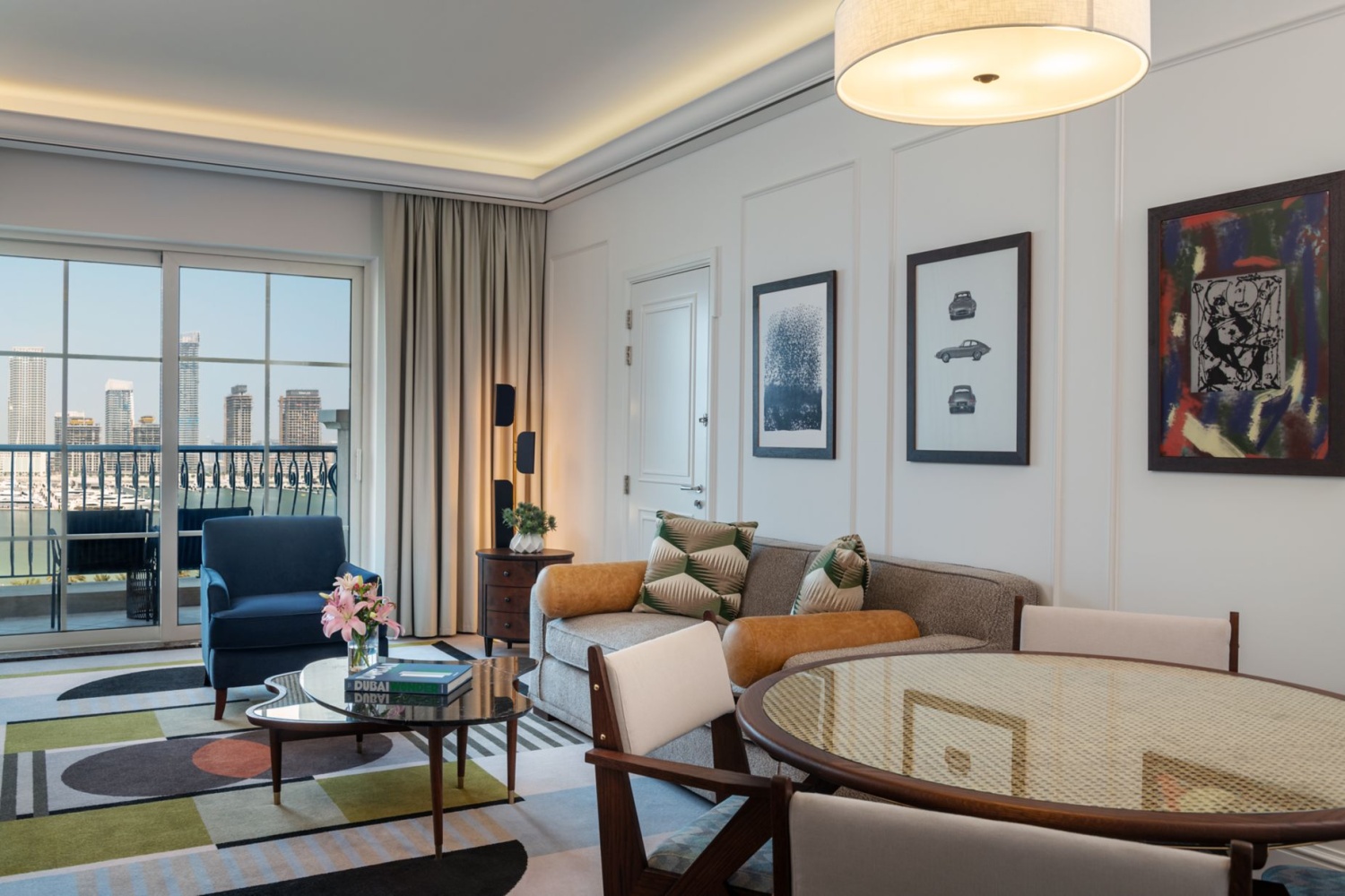Семейный люкс отеля THE WESTIN DUBAI MINA SEYAHI BEACH RESORT & MARINA Семейный люкс