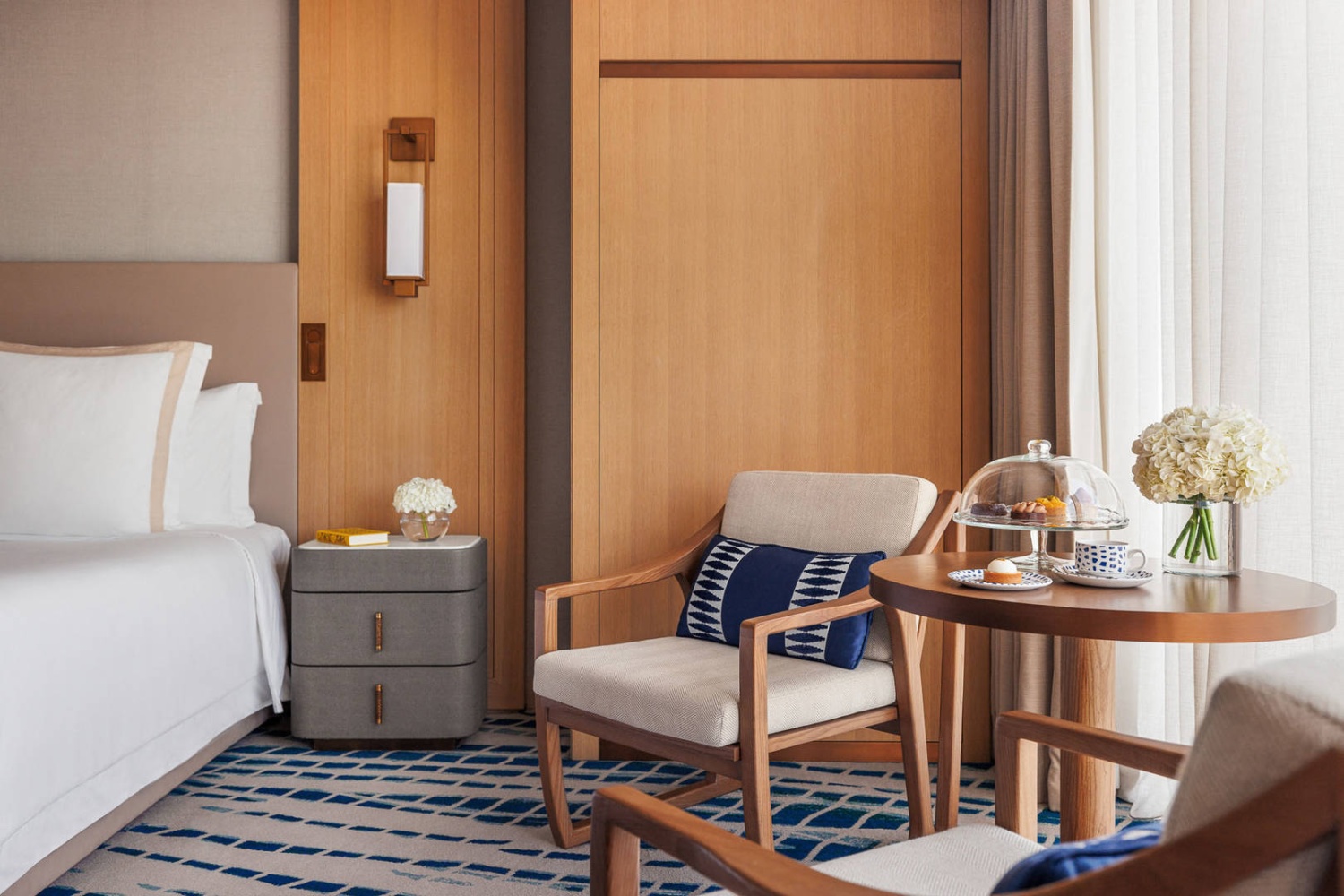 Номер Ocean Club отеля JUMEIRAH BEACH HOTEL Номер Ocean Club