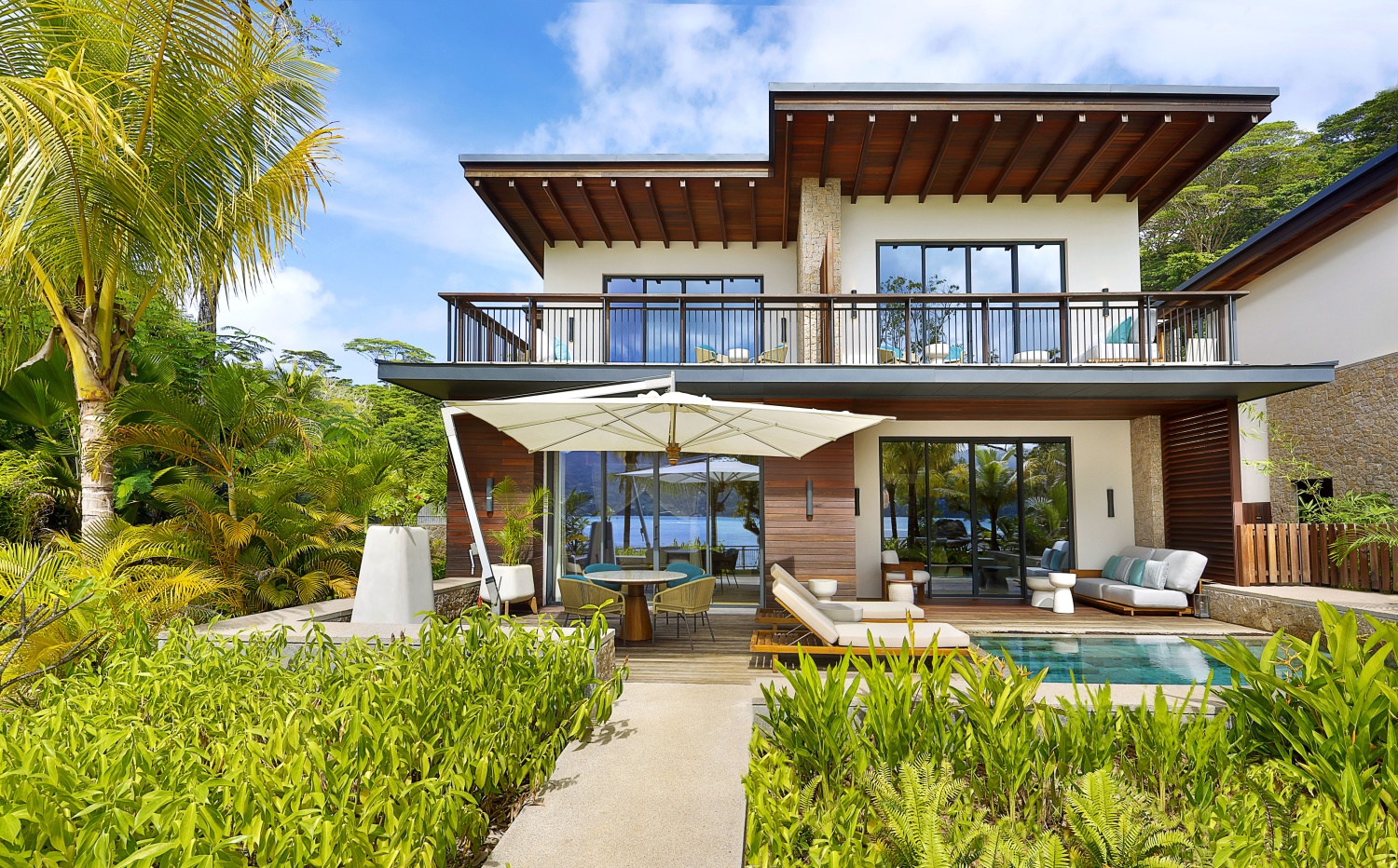 Вилла Bay House с тремя спальнями и небольшим бассейном отеля MANGO HOUSE SEYCHELLES Вилла Bay House с тремя спальнями и небольшим бассейном