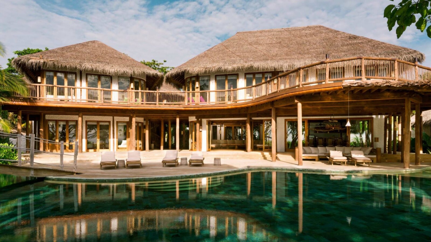 Резиденция с шестью спальнями (Вилла 42) отеля SONEVA FUSHI RESORT & SPA Резиденция с шестью спальнями (Вилла 42)