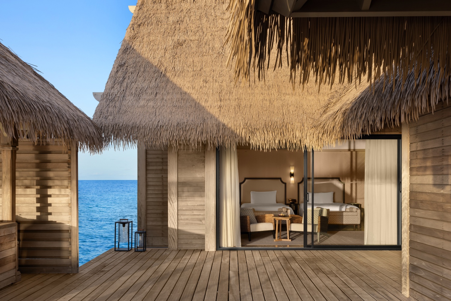 Водная вилла «Риф» с двумя спальнями и бассейном отеля WALDORF ASTORIA MALDIVES ITHAAFUSHI Водная вилла «Риф» с двумя спальнями и бассейном