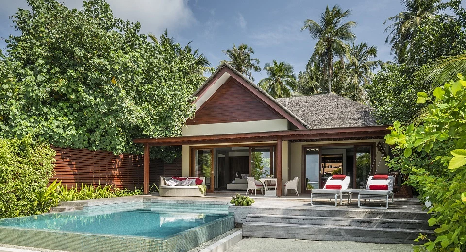 Семейная пляжная вилла делюкс с бассейном отеля NIYAMA PRIVATE ISLANDS MALDIVES (EX. NIYAMA MALDIVES) Семейная пляжная вилла делюкс с бассейном