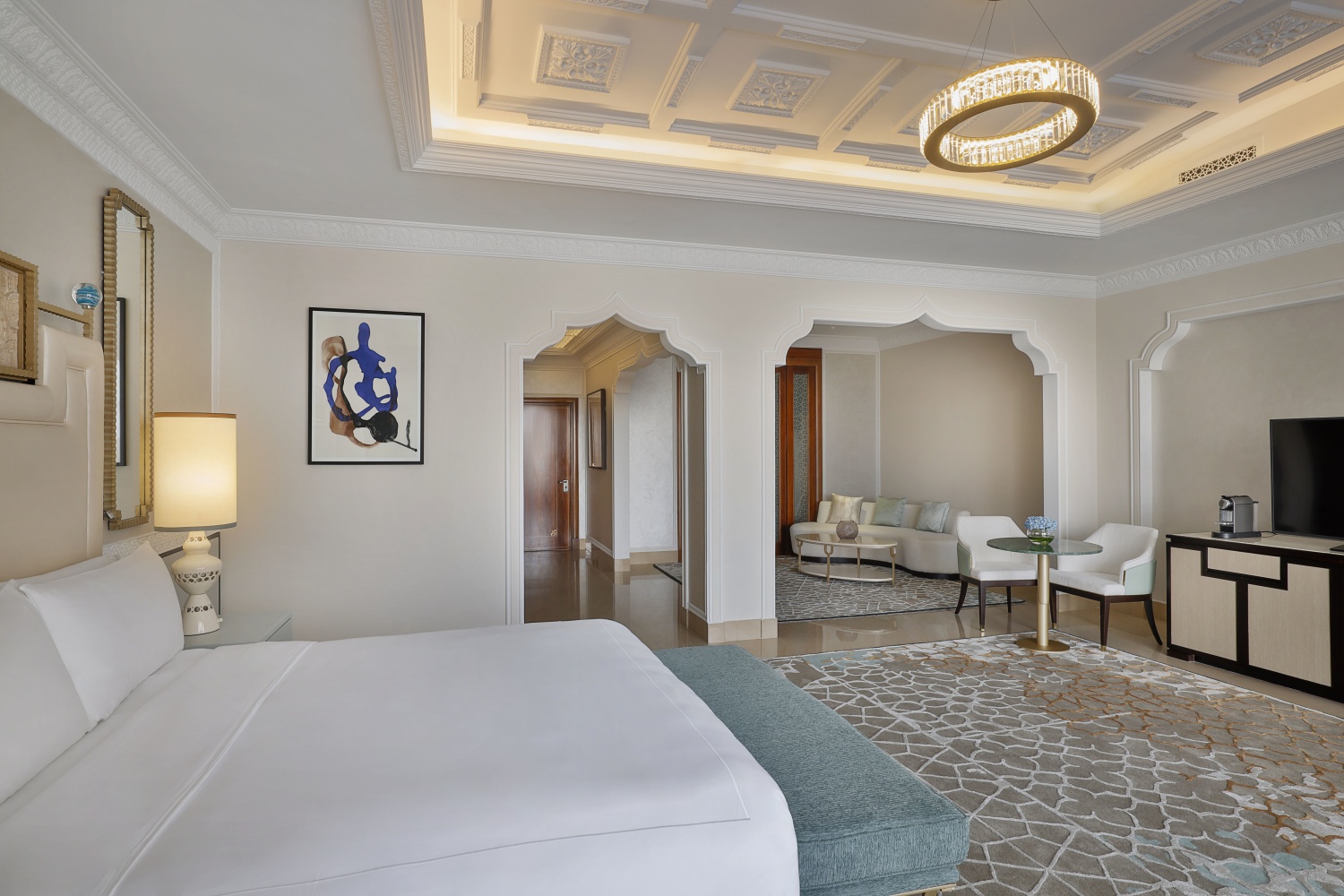 Номер King Deluxe отеля WALDORF ASTORIA RAS AL KHAIMAH Номер King Deluxe
