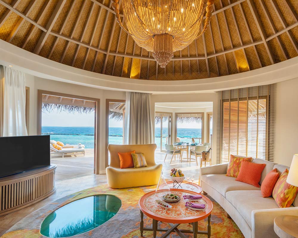 Пляжная резиденция с бассейном отеля THE NAUTILUS MALDIVES Пляжная резиденция с бассейном