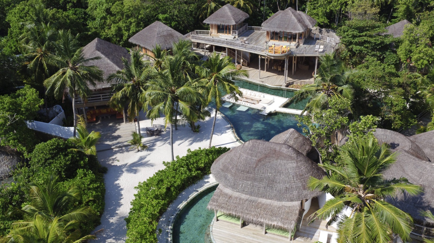 Резиденция с девятью спальнями отеля SONEVA FUSHI RESORT & SPA Резиденция с девятью спальнями