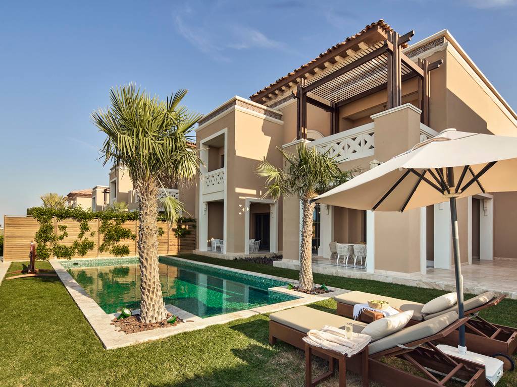 Вилла PRIVÉ с четырьмя спальнями отеля RIXOS PREMIUM SAADIYAT ISLAND Вилла PRIVÉ с четырьмя спальнями