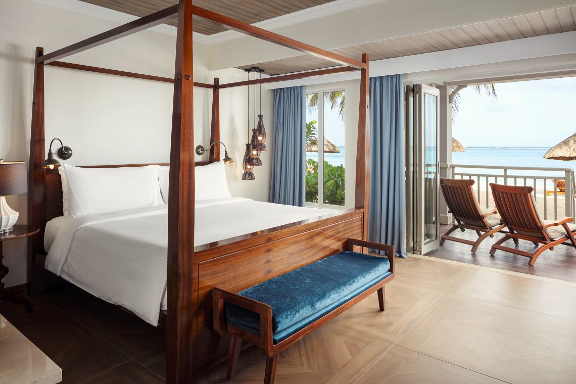 Люкс Peninsula с выходом к пляжу отеля JW MARRIOTT MAURITIUS RESORT (EX. ST REGIS) Люкс Peninsula с выходом к пляжу
