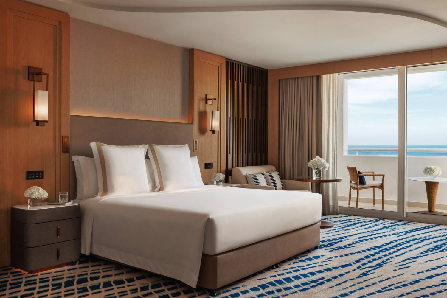 Делюкс Ocean с балконом отеля JUMEIRAH BEACH HOTEL Делюкс Ocean с балконом