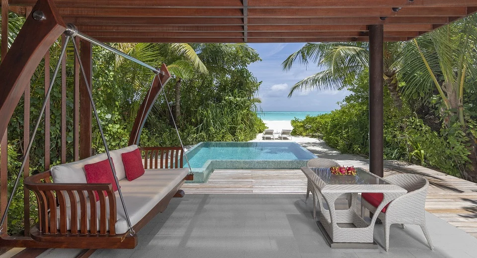 Пляжная вилла с бассейном отеля NIYAMA PRIVATE ISLANDS MALDIVES (EX. NIYAMA MALDIVES) Пляжная вилла с бассейном