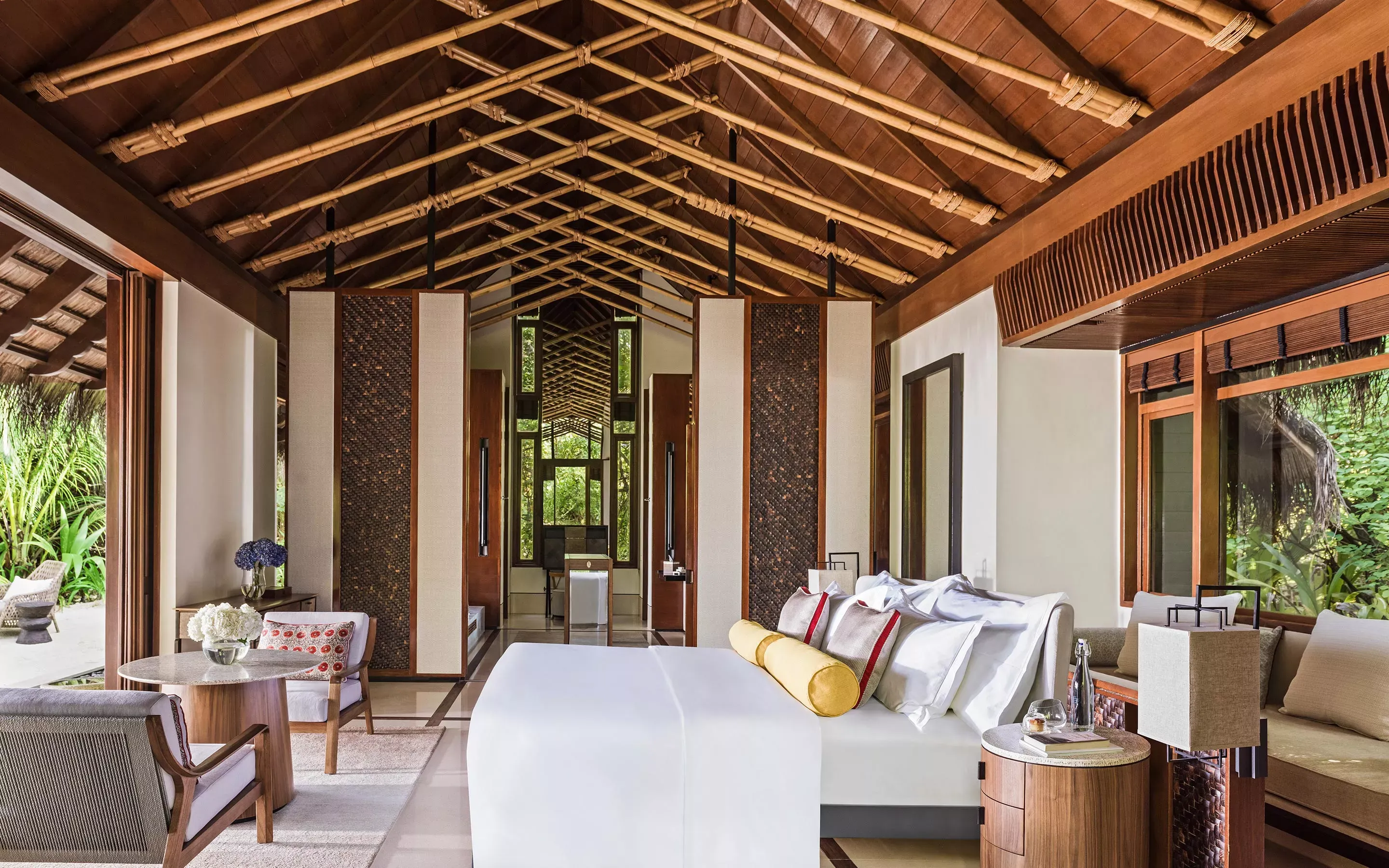Пляжная вилла отеля ONE & ONLY REETHI RAH Пляжная вилла