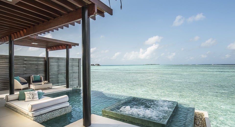 Водная вилла делюкс с бассейном отеля NIYAMA PRIVATE ISLANDS MALDIVES (EX. NIYAMA MALDIVES) Водная вилла делюкс с бассейном