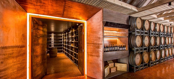Изысканный The Cellar Door - отель AMILLA MALDIVES RESORT & RESIDENCES (EX. AMILLA FUSHI)