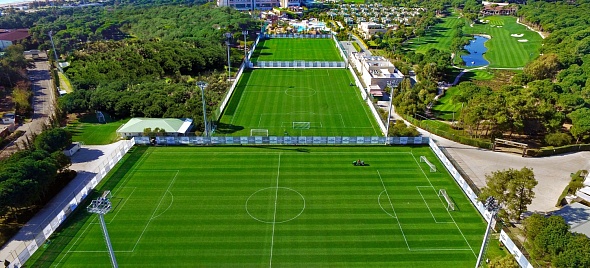 Футбольная программа от Real Madrid Foundation - отель REGNUM THE CROWN