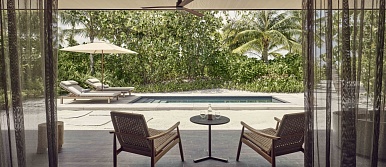  Пляжная вилла с бассейном в отеле PATINA MALDIVES FARI ISLANDS 5*, фото 5